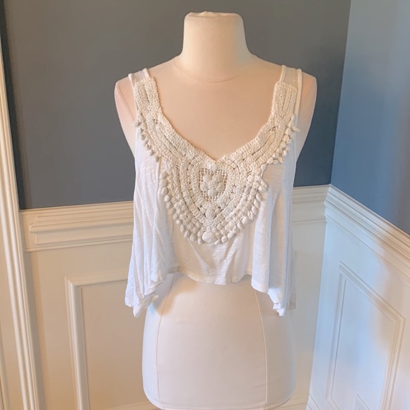 White Flowy Crop Top Crochet Lace - Picture 12 of 13